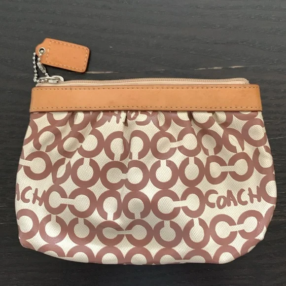Coach pouch - Picture 2 of 4